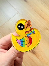 Afbeelding in Gallery-weergave laden, Rainbow Ducky Acrylic Pin- Pride- colourful- pins