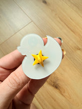 Afbeelding in Gallery-weergave laden, Rainbow Ducky Acrylic Pin- Pride- colourful- pins
