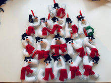 Cargar imagen en el visor de la galería, Snowmen Letter Ornament (Custom) -Christmas -Decoration- Christmas Tree