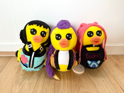 Hunter Ducky Plush *With a squeaker* - Unoffical - Fanmade- Kpop