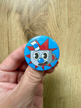 Načíst obrázek do prohlížeče Galerie, Cuphead and Mugman buttons 32mm- Videogames -Indie - Characters