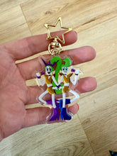 Načíst obrázek do prohlížeče Galerie, Velvet and Veneer Keychain - Fanmade